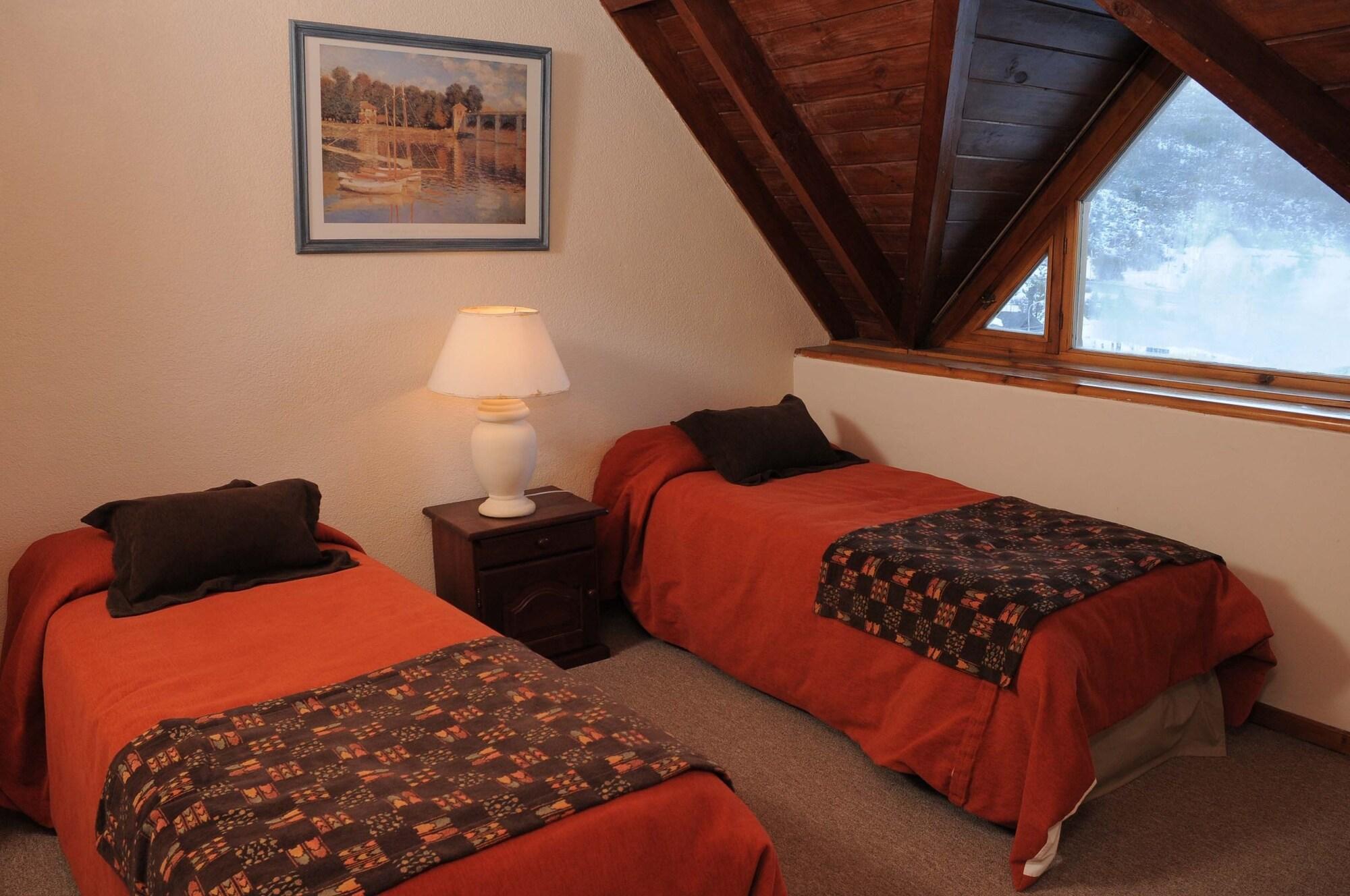 Village Catedral & Aparthotel 3*