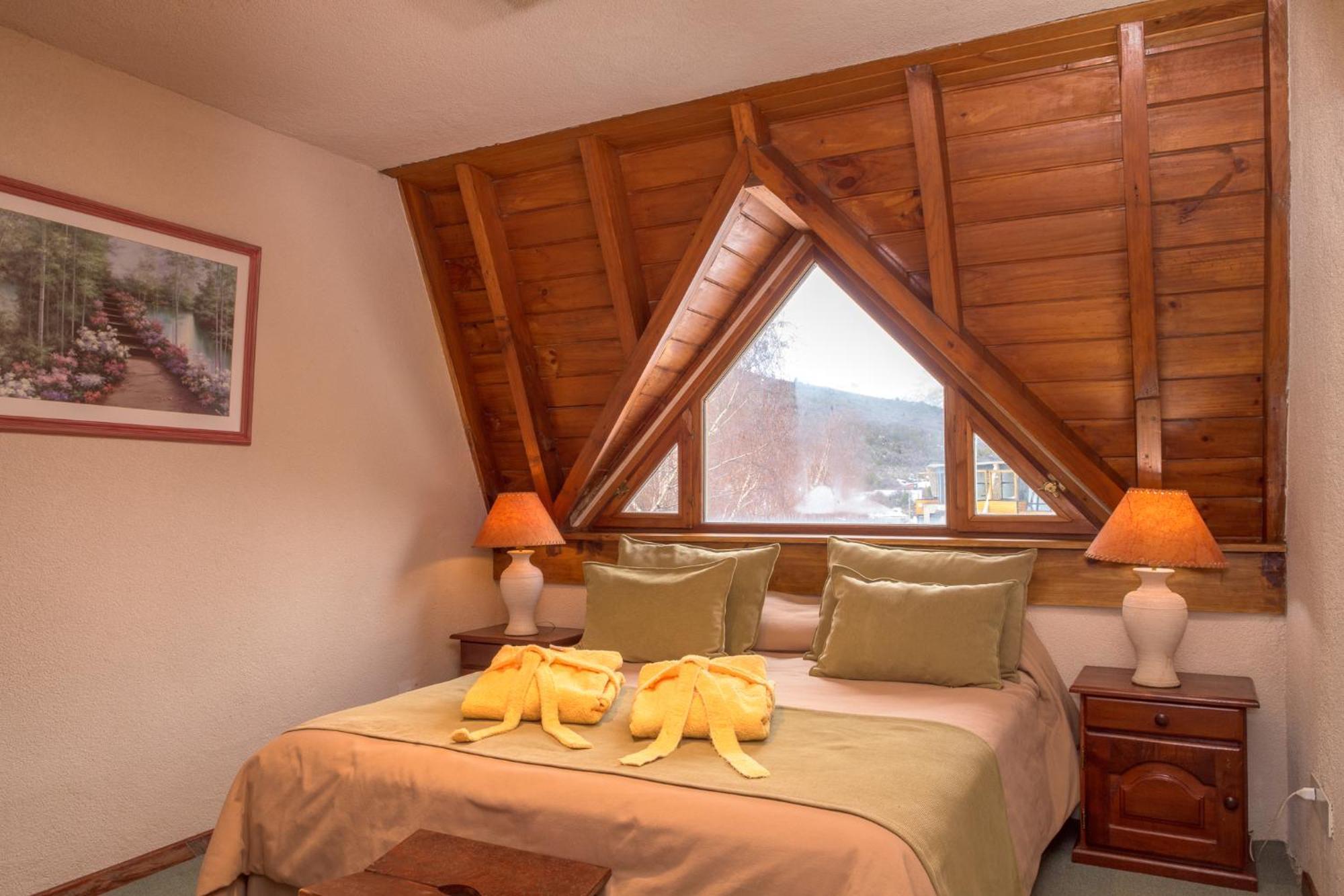 Village Catedral & Aparthotel 3*
