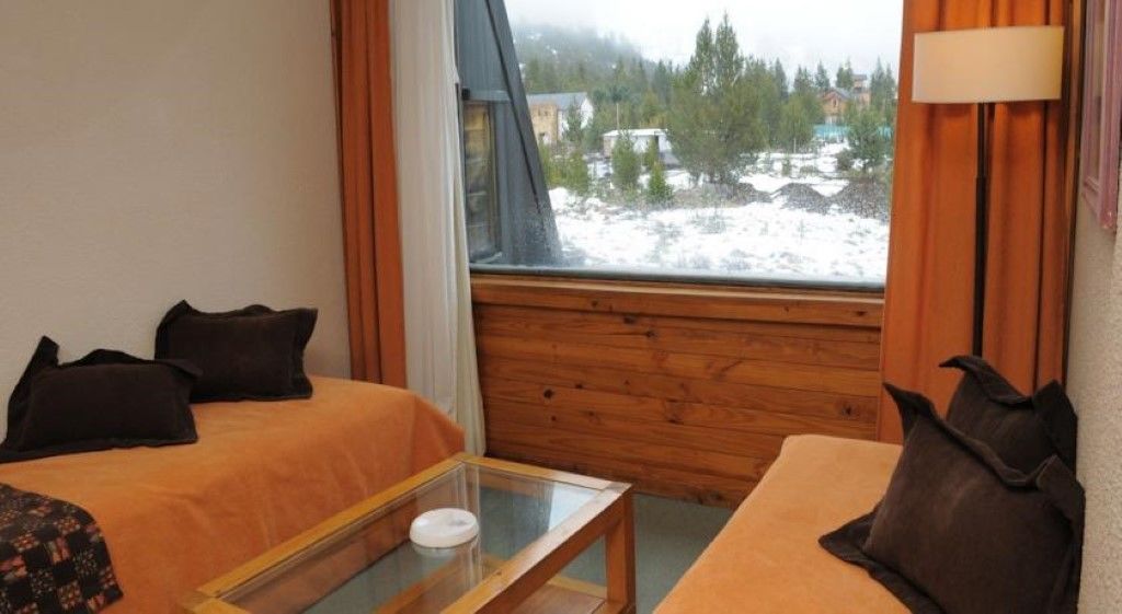 Aparthotel Village Catedral & 3*