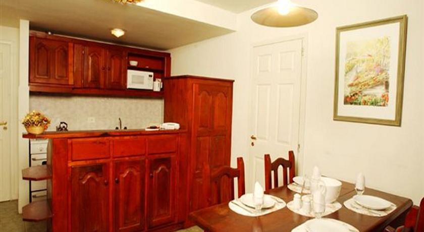 Aparthotel Village Catedral &